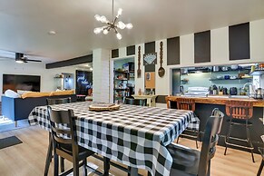 Peaceful + Chic Oasis: Fire Pit, Grill, Yard