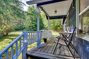 Peaceful + Chic Oasis: Fire Pit, Grill, Yard