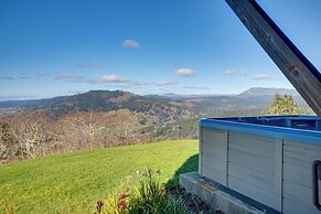 Stunning 360 Ocean Views, Near Redwoods NP!