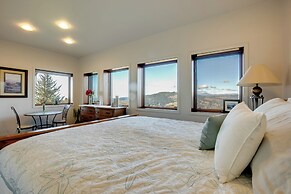 Stunning 360 Ocean Views, Near Redwoods NP!