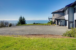 Stunning 360 Ocean Views, Near Redwoods NP!