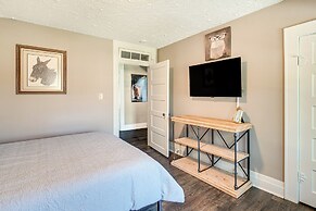 Glasgow Home w/ Porch: Close to Lake & Caves!