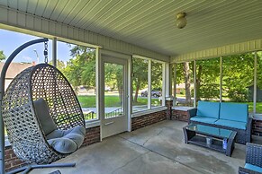Glasgow Home w/ Porch: Close to Lake & Caves!
