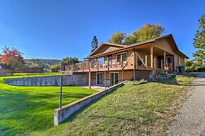 Lakeside Home w/ Beach ~ 14 Mi to Ski Area!