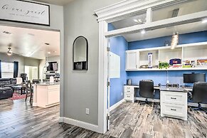 Modern Amarillo House w/ Fire Pit + Hot Tub!