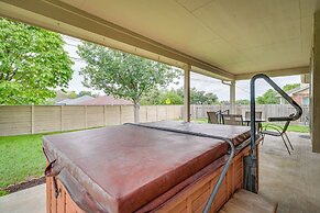 Pet-friendly Round Rock Escape w/ Hot Tub!