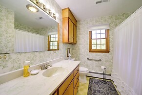 Serene Canton Home w/ Deck & Mountain Views!