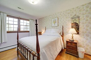 Serene Canton Home w/ Deck & Mountain Views!