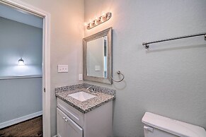 Spacious Houston Home ~ 16 Mi to NRG Stadium!