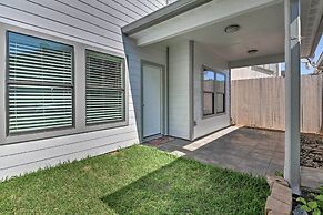 Spacious Houston Home ~ 16 Mi to NRG Stadium!