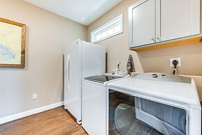 Waterfront Lake Anna Home w/ Dock, Beach & Kayaks!