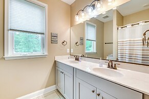 Waterfront Lake Anna Home w/ Dock, Beach & Kayaks!