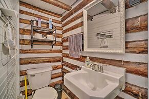 Pet-friendly Speedwell Cabin, 1 Mi to Water!