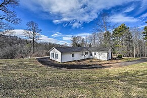 Serene Blue Ridge Getaway in Galax w/ Yard!