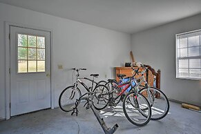 Serene Blue Ridge Getaway in Galax w/ Yard!