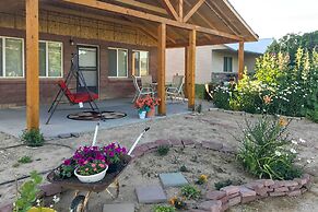 Tropic Family House - 10 Miles to Bryce Canyon!