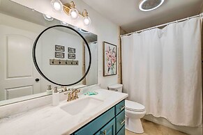Spacious Layton Retreat w/ Private Hot Tub!