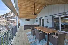Waterfront Getaway w/ Dock on Lake Hamilton!