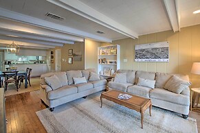 Waterfront Getaway w/ Dock on Lake Hamilton!