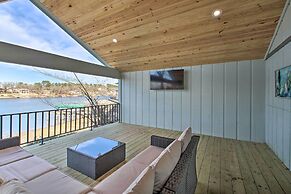 Waterfront Getaway w/ Dock on Lake Hamilton!