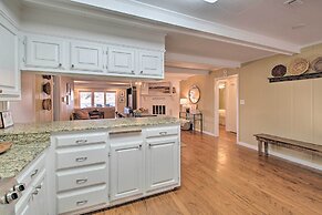 Waterfront Getaway w/ Dock on Lake Hamilton!