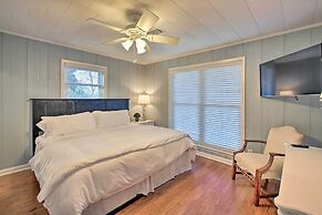 Waterfront Getaway w/ Dock on Lake Hamilton!