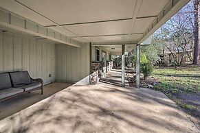 Waterfront Getaway w/ Dock on Lake Hamilton!