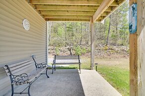 Woodsy Family Retreat 11 Mi to Raystown Lake!