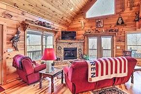 Wheelchair-accessible Murphy Cabin w/ Fire Pit!