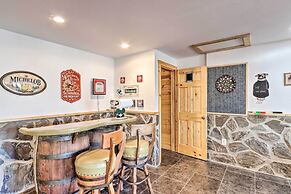 Wheelchair-accessible Murphy Cabin w/ Fire Pit!