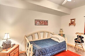 Wheelchair-accessible Murphy Cabin w/ Fire Pit!