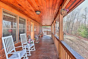 Wheelchair-accessible Murphy Cabin w/ Fire Pit!