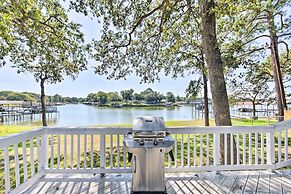 Waterfront Gun Barrel City Getaway w/ Grill!