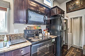 Wilderness Glamping: Eureka Tiny Home w/ Hot Tub!