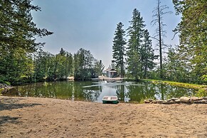 Wilderness Glamping: Eureka Tiny Home w/ Hot Tub!