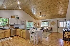 Sky Blue Overlook - Hot Tub & Screened Porch!