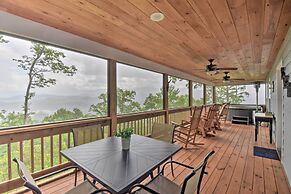 Sky Blue Overlook - Hot Tub & Screened Porch!