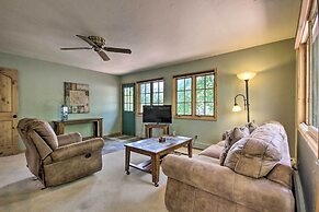 Rivers Edge Mtn Home: Private Hot Tub & Views