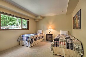 Rivers Edge Mtn Home: Private Hot Tub & Views