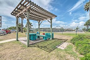 Beachfront Corpus Christi Condo w/ Arcade Room!