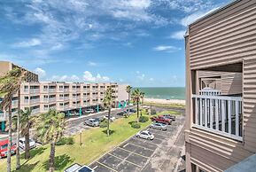 Beachfront Corpus Christi Condo w/ Arcade Room!