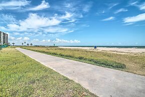 Beachfront Corpus Christi Condo w/ Arcade Room!