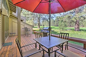 Bend Townhome w/ Golf Course Views & Private Deck!