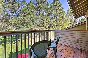 Bend Townhome w/ Golf Course Views & Private Deck!