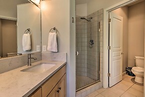 Bend Townhome w/ Golf Course Views & Private Deck!