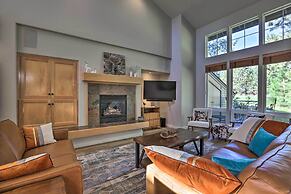 Bend Townhome w/ Golf Course Views & Private Deck!