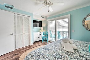 Bright Carolina Beach Condo - Walk to Shore!
