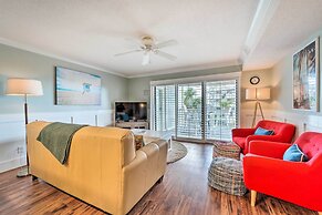 Bright Carolina Beach Condo - Walk to Shore!