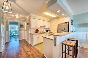 Bright Carolina Beach Condo - Walk to Shore!