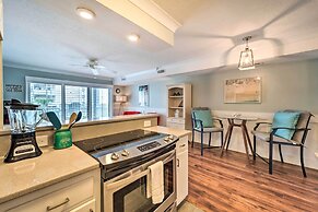 Bright Carolina Beach Condo - Walk to Shore!